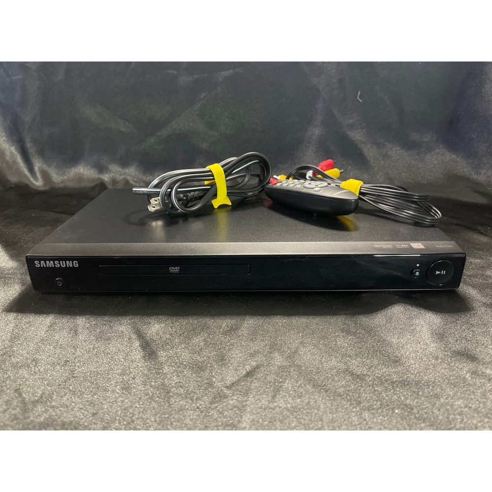 Samsung DVD-P190 DVD Player‎ Black with Remote and RCA Cables Home Theater